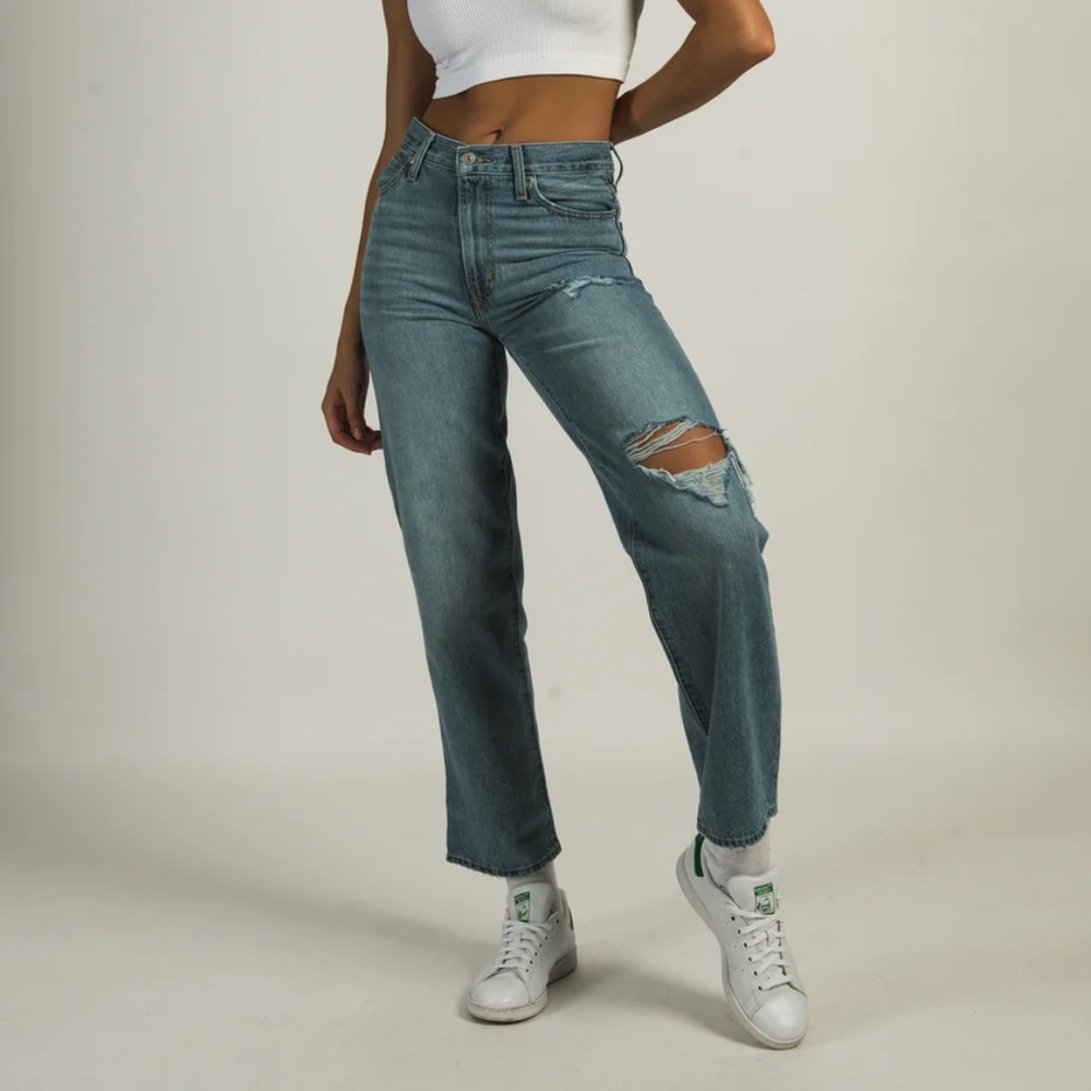 Levi’s 94 Baggy Medium Wash High Waisted Distressed Jeans 2022-31x31